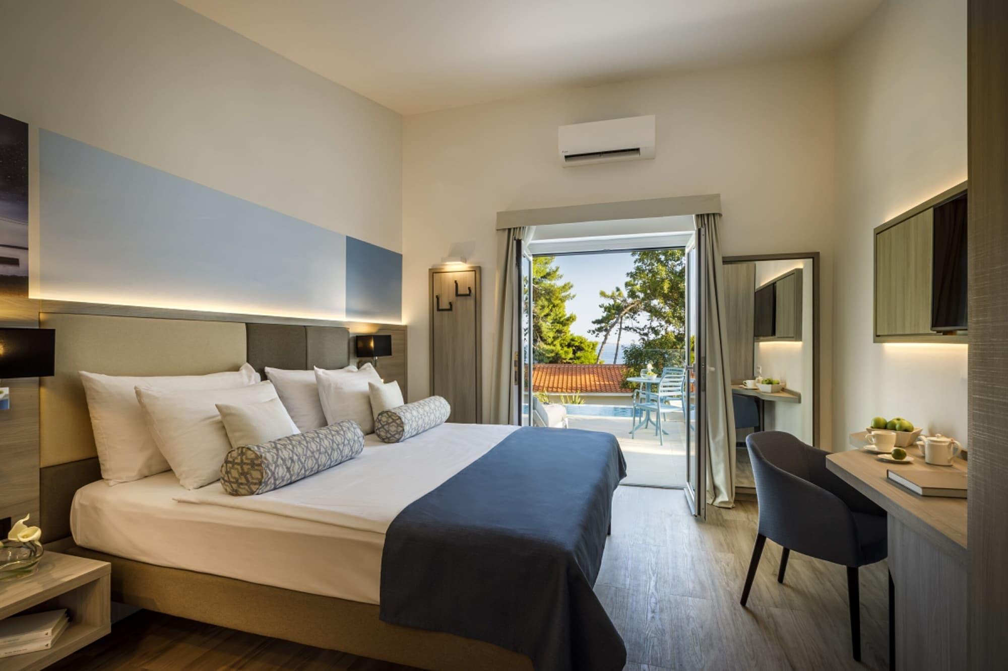 Valamar Carolina Hotel & Villas Kampor Bagian luar foto