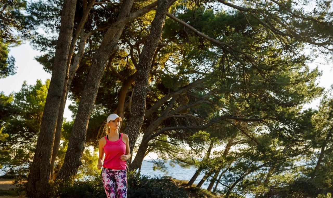 Valamar Carolina Hotel & Villas Kampor Bagian luar foto