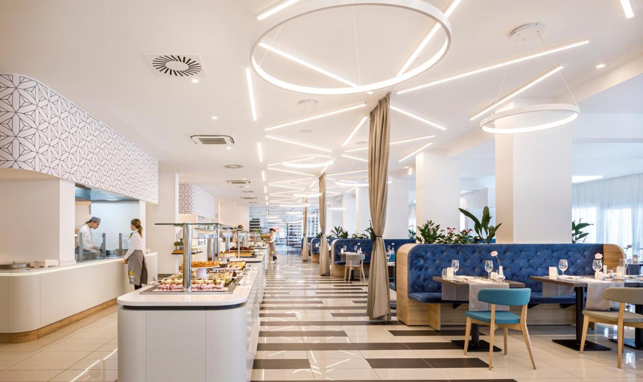 Valamar Carolina Hotel & Villas Kampor Bagian luar foto