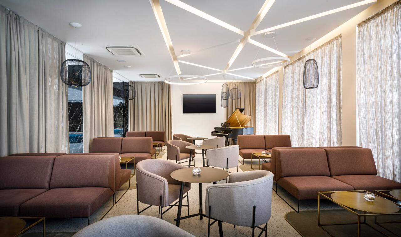 Valamar Carolina Hotel & Villas Kampor Bagian luar foto